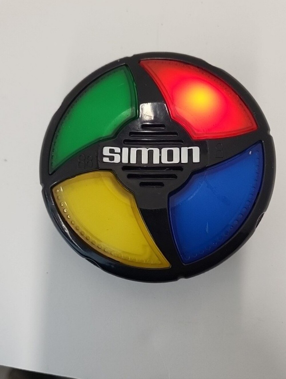 4" Diameter 2013 Hasbro Simon Micro Series Game Single Multicolor Tested Works!